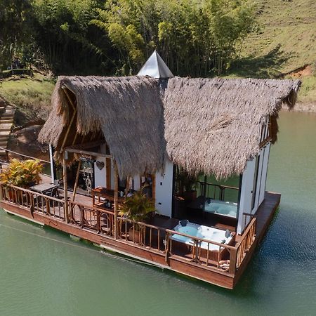 Ibuku Hotel Guatape - Chalets Экстерьер фото