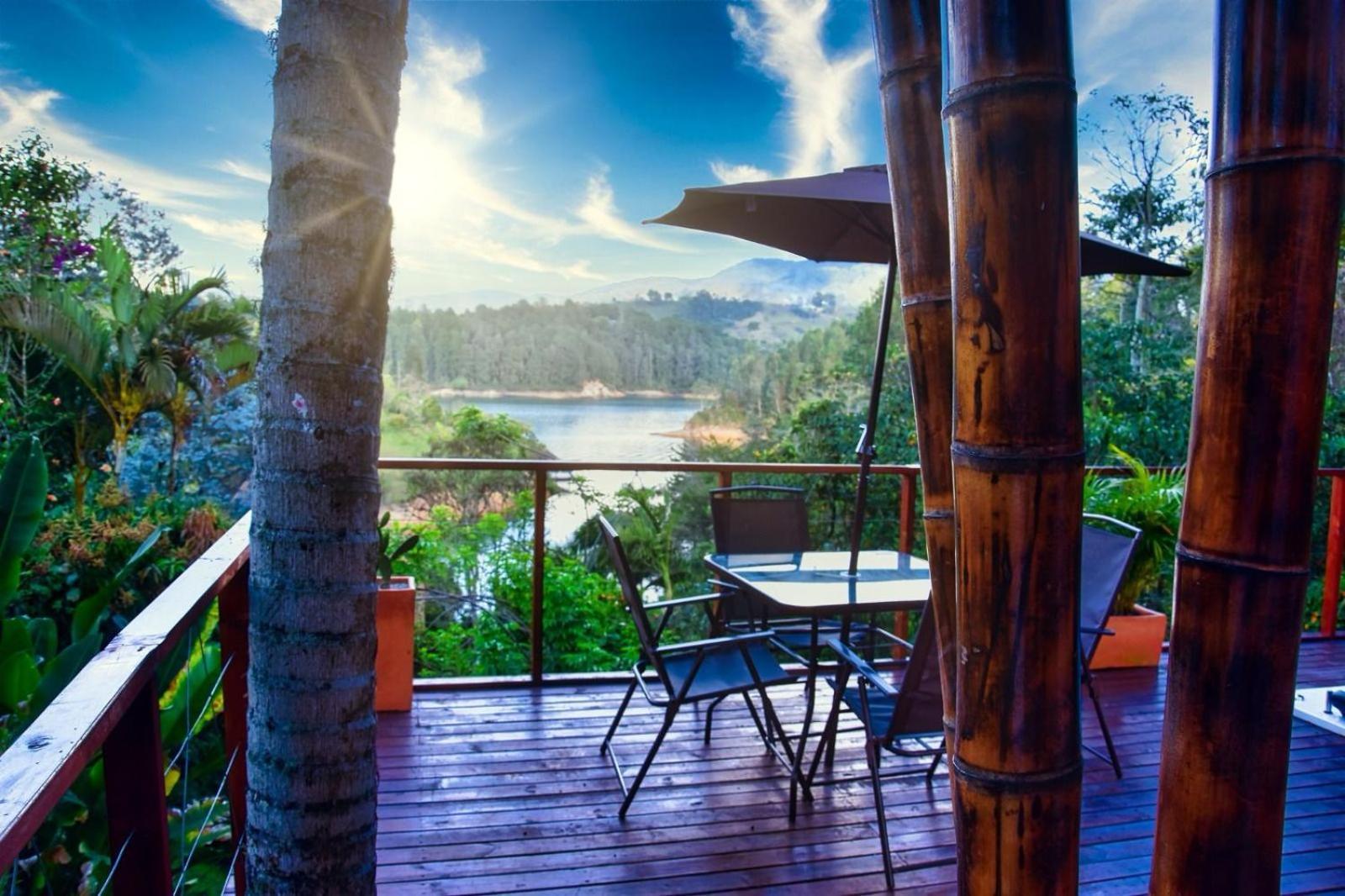 Ibuku Hotel Guatape - Chalets Экстерьер фото