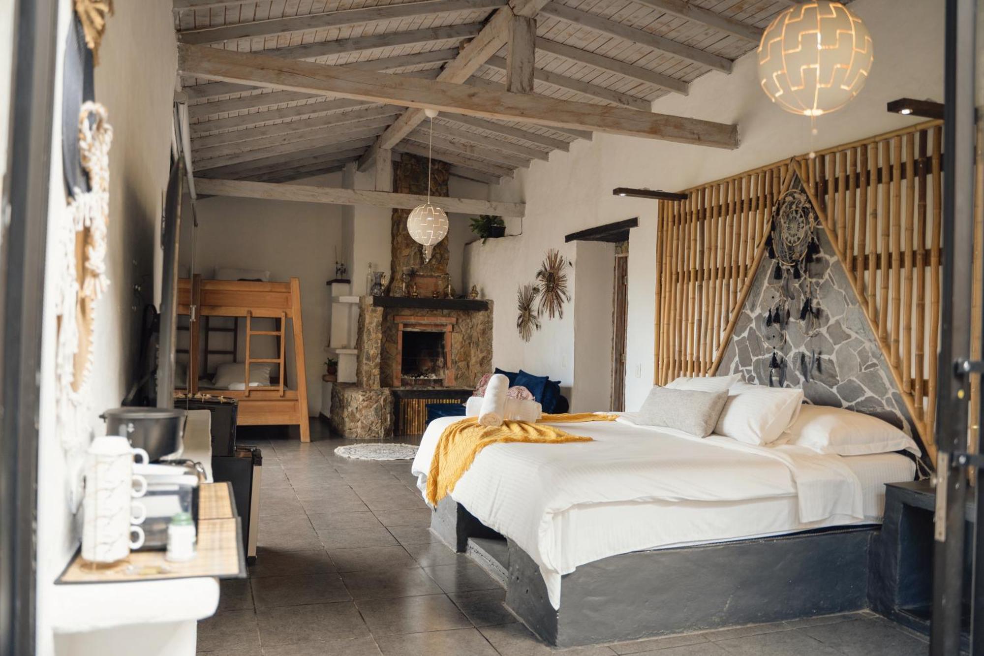 Ibuku Hotel Guatape - Chalets Номер фото