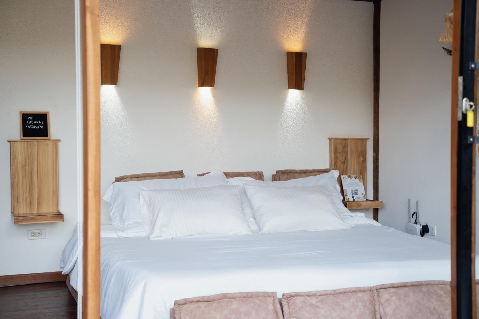Ibuku Hotel Guatape - Chalets Номер фото