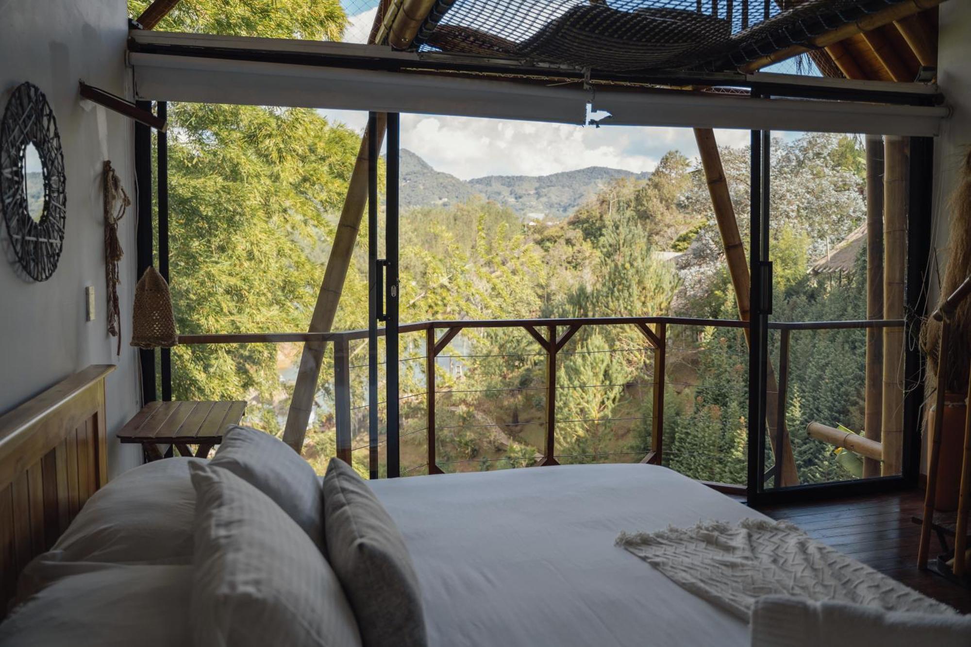 Ibuku Hotel Guatape - Chalets Номер фото